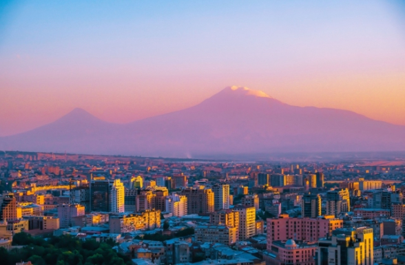 Հուլիսի 4-ից Պուշկին փողոցի՝ Մաշտոցի պողոտայի խաչմերուկից դեպի Տերյան փողոց ուղղությամբ երթևեկելի մասի ձախ կողմում կարգելվի մեքենաների կանգառը